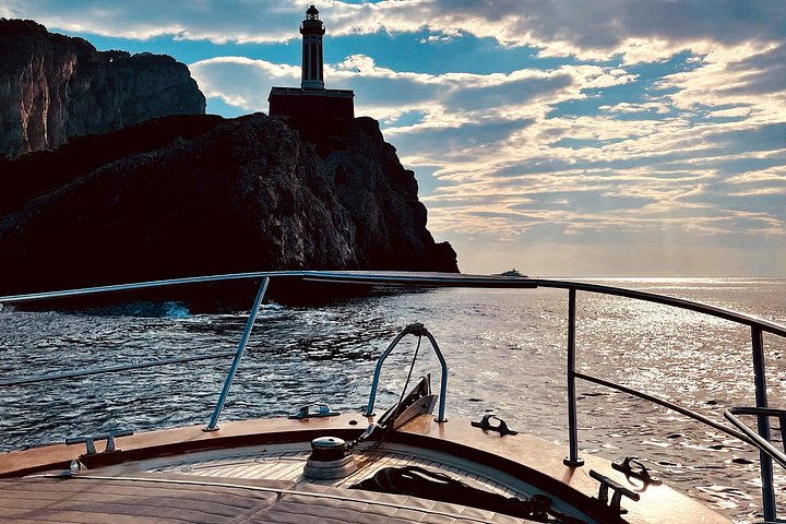 Båttur i liten grupp till Capri från Sorrento, med bad och ö-utforskning, foto 13 | wizardtrip