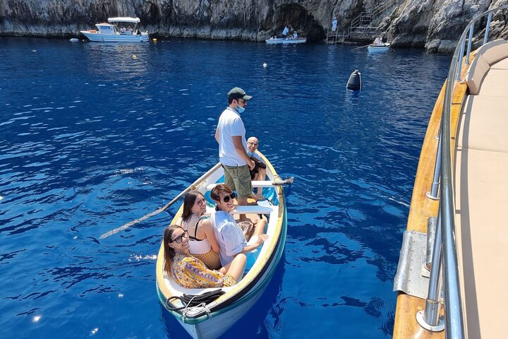 Båttur i liten grupp till Capri från Sorrento, med bad och ö-utforskning, foto 17 | wizardtrip