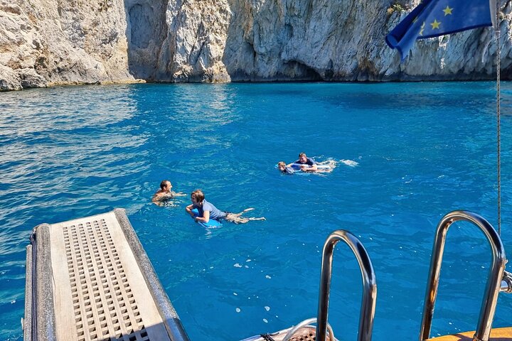 Båttur i liten grupp till Capri från Sorrento, med bad och ö-utforskning, foto 22 | wizardtrip