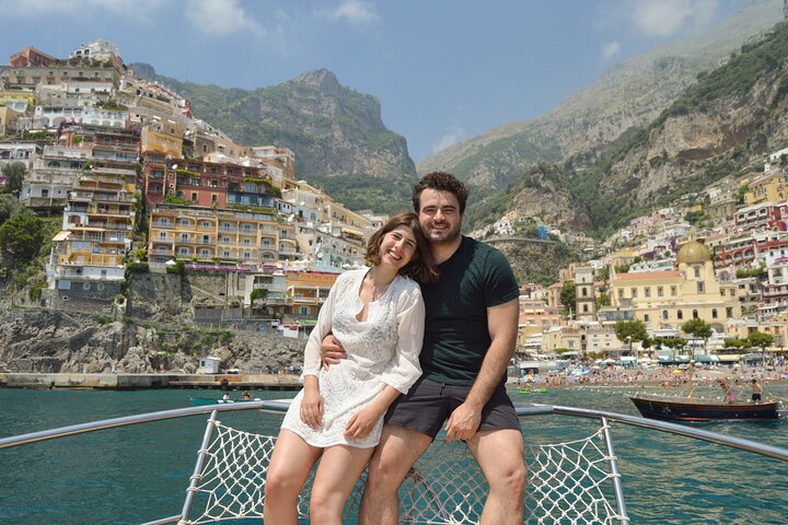 Small group boat tour along the Amalfi Coast from Sorrento, visiting Positano and Amalfi, photo 9 | wizardtrip