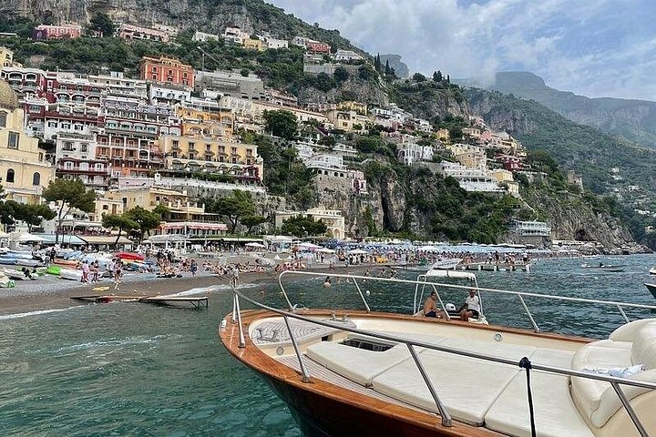 Small group boat tour along the Amalfi Coast from Sorrento, visiting Positano and Amalfi, photo 10 | wizardtrip