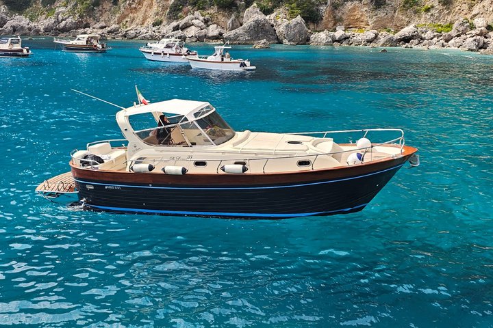 Small group boat tour to Capri from Sorrento, featuring the Blue Grotto and coastal sights, photo 12 | wizardtrip