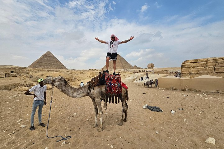 Explore as antigas Pirâmides de Gizé, a Esfinge e desfrute de um passeio de camelo neste tour privado completo do Cairo, foto 14 | wizardtrip