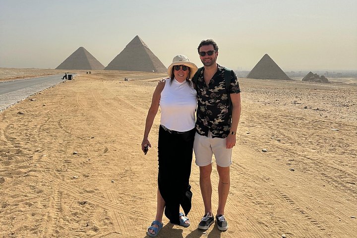 Explore as antigas Pirâmides de Gizé, a Esfinge e desfrute de um passeio de camelo neste tour privado completo do Cairo, foto 16 | wizardtrip
