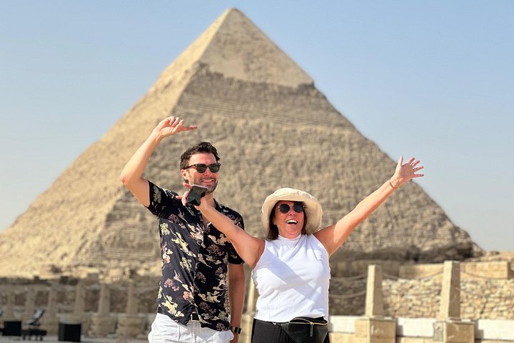Explore as antigas Pirâmides de Gizé, a Esfinge e desfrute de um passeio de camelo neste tour privado completo do Cairo, foto 17 | wizardtrip