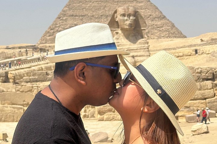 Explore as antigas Pirâmides de Gizé, a Esfinge e desfrute de um passeio de camelo neste tour privado completo do Cairo, foto 20 | wizardtrip