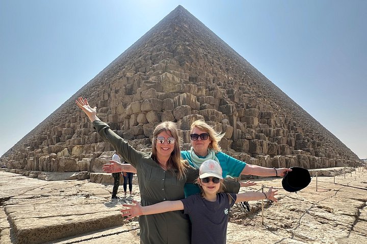 Explore as antigas Pirâmides de Gizé, a Esfinge e desfrute de um passeio de camelo neste tour privado completo do Cairo, foto 21 | wizardtrip