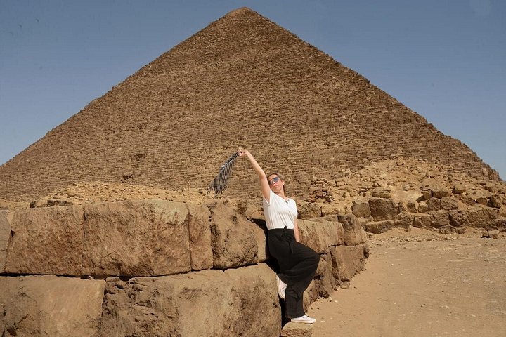 Explore as antigas Pirâmides de Gizé, a Esfinge e desfrute de um passeio de camelo neste tour privado completo do Cairo, foto 30 | wizardtrip