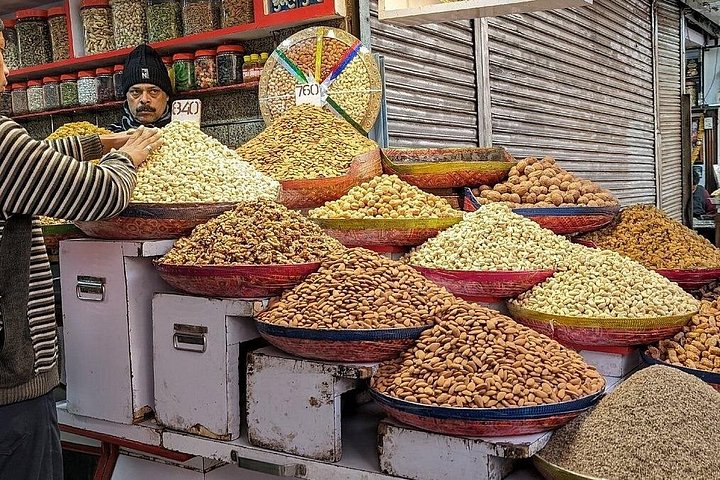 Utforska historiska platser och livliga marknader på en guidad tur i Gamla och Nya Delhi, foto 34 | wizardtrip