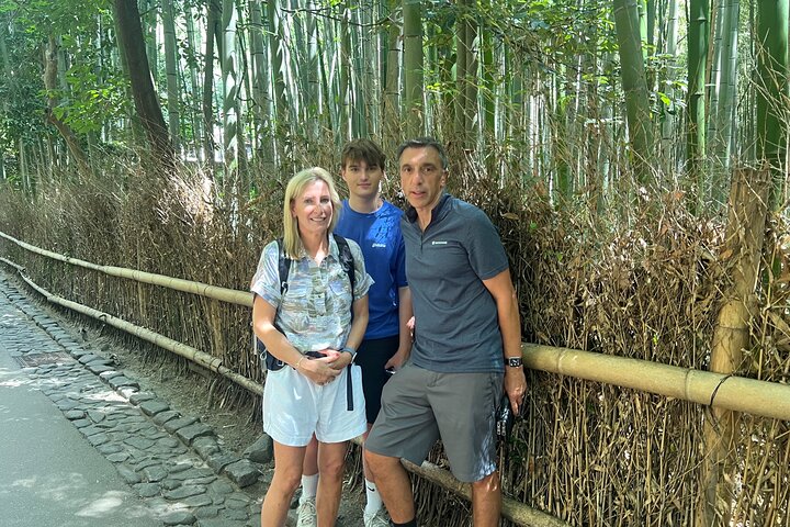 Guidet tidlig morgentur til Kyotos Fushimi Inari Shrine, Arashiyama bambusskog og Kinkakuji, foto 11 | wizardtrip