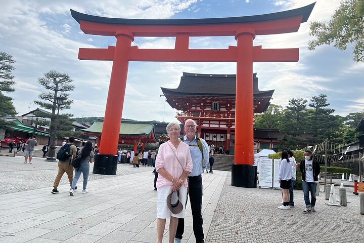 Guidet tidlig morgentur til Kyotos Fushimi Inari Shrine, Arashiyama bambusskog og Kinkakuji, foto 13 | wizardtrip