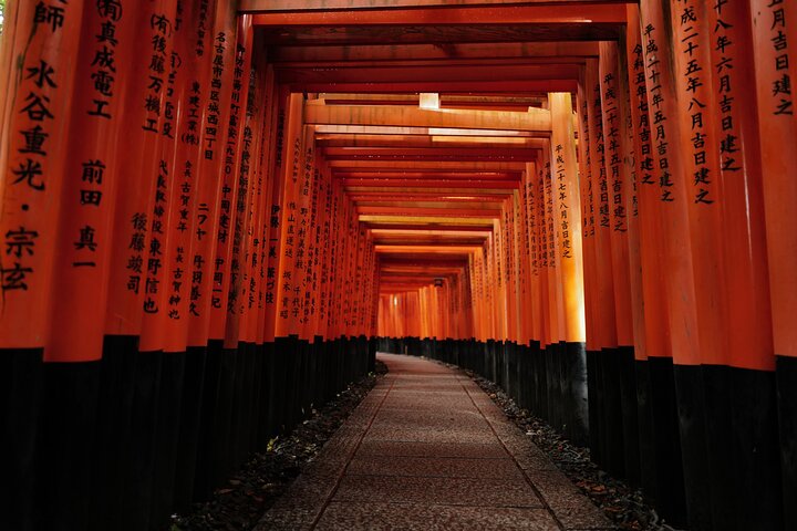 Guidet tidlig morgentur til Kyotos Fushimi Inari Shrine, Arashiyama bambusskog og Kinkakuji, foto 42 | wizardtrip