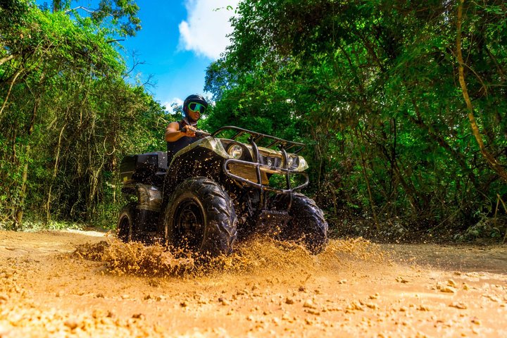Aventure VTT à Cancún, Ponts Interactifs, Tyroliennes et Cenote | wizardtrip