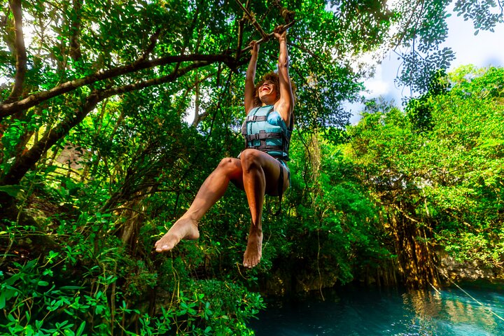 Avonturiers genieten van een quad-avontuur, ziplining en zwemmen in een cenote nabij Playa del Carmen, foto 10 | wizardtrip