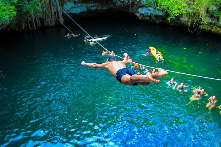 Avonturiers genieten van een quad-avontuur, ziplining en zwemmen in een cenote nabij Playa del Carmen, foto 17 | wizardtrip