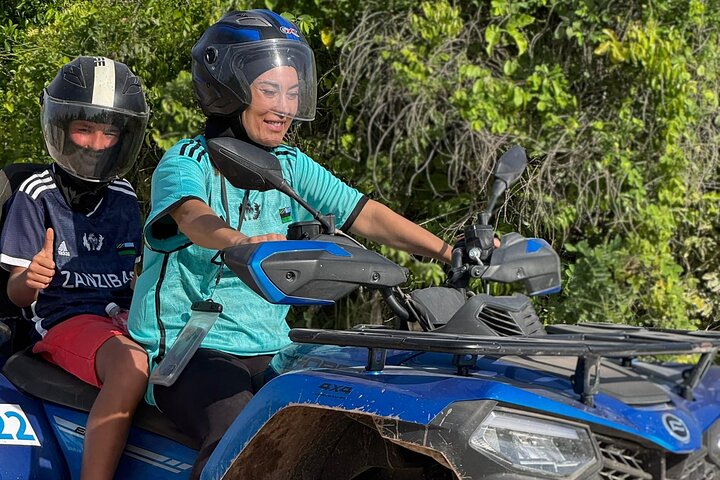 Quad biking eventyr på Zanzibar, udforskning af landsbyer og strande som Kendwa, foto 15 | wizardtrip