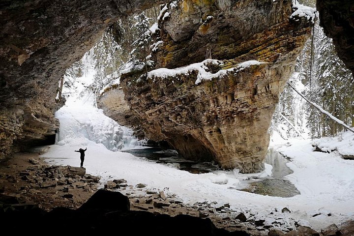 Tour panorámico por las cascadas, lagos y miradores icónicos del Parque Nacional de Banff, foto 11 | wizardtrip