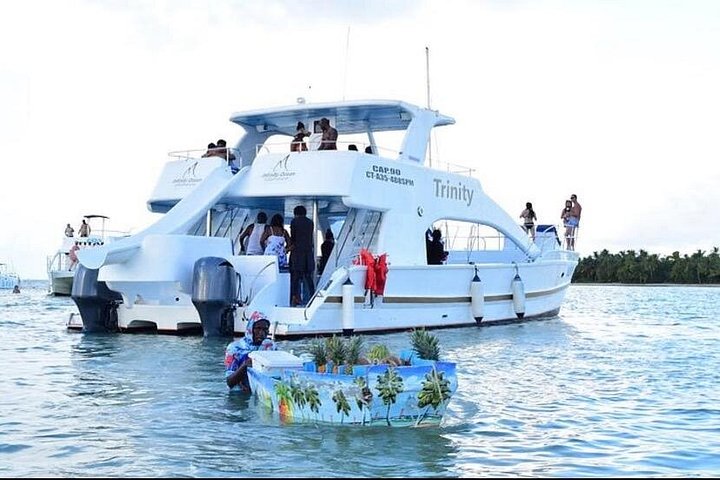 Hip Hop-partybåt endast för vuxna i Punta Cana med DJ, öppen bar och stopp vid sandbank, foto 18 | wizardtrip