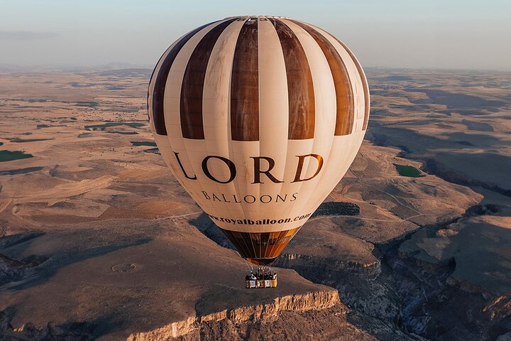 Volo in Mongolfiera sulla Valle di Soganli in Cappadocia con Lord Balloons | wizardtrip