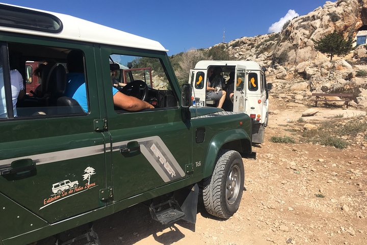 Aventure en jeep explorant des grottes marines, des ponts naturels et des plages à Ayia Napa, Chypre, photo 12 | wizardtrip