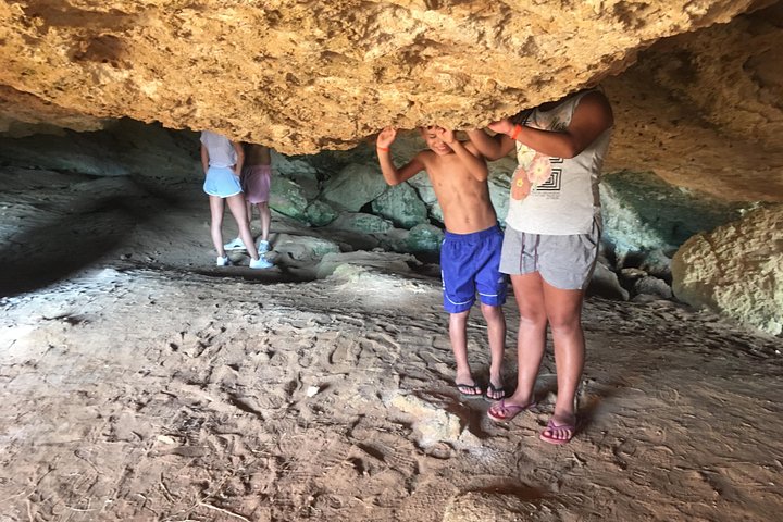 Aventure en jeep explorant des grottes marines, des ponts naturels et des plages à Ayia Napa, Chypre, photo 13 | wizardtrip