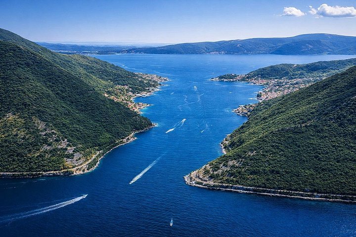 モンテネグロの青の洞窟とコトル湾を巡るボートツアー、写真17 | wizardtrip