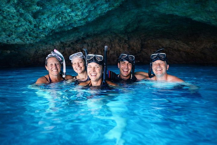 モンテネグロの青の洞窟とコトル湾を巡るボートツアー、写真19 | wizardtrip