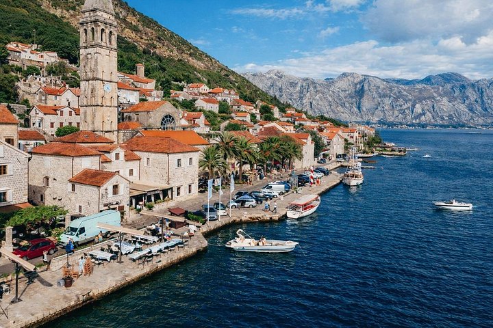 モンテネグロの青の洞窟とコトル湾を巡るボートツアー、写真20 | wizardtrip