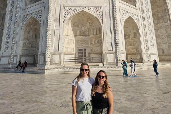 Visite au lever du soleil du Taj Mahal à Agra, en Inde, présentant son architecture emblématique en marbre, photo 11 | wizardtrip
