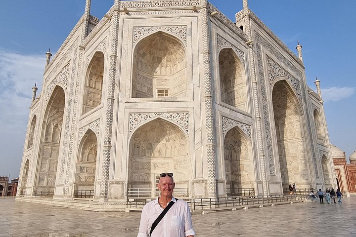 Visite au lever du soleil du Taj Mahal à Agra, en Inde, présentant son architecture emblématique en marbre, photo 13 | wizardtrip