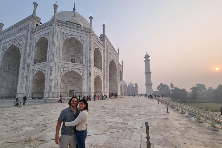 Visite au lever du soleil du Taj Mahal à Agra, en Inde, présentant son architecture emblématique en marbre, photo 20 | wizardtrip