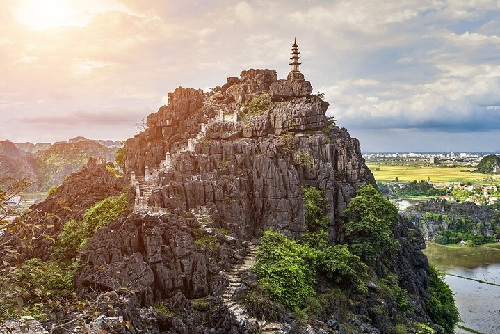 Ninh Binh Heritage Full Day Tour with Buffet Lunch and Limousine | wizardtrip
