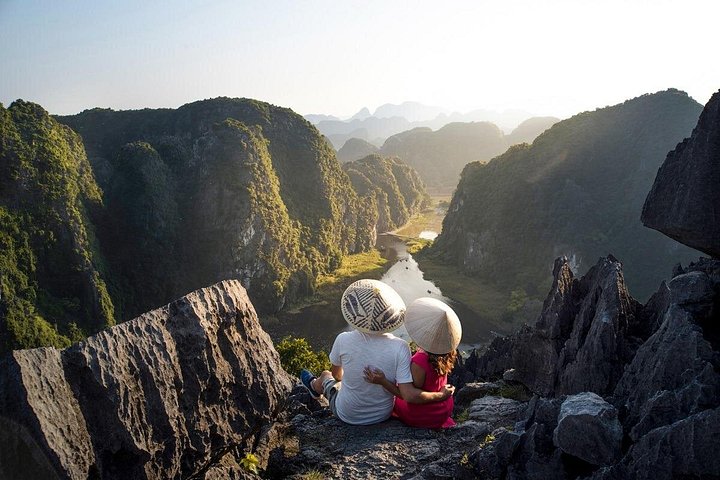Full-day tour exploring Ninh Binh's heritage sites, including Hoa Lu, Tam Coc, and Mua Cave, from Hanoi, photo 7 | wizardtrip