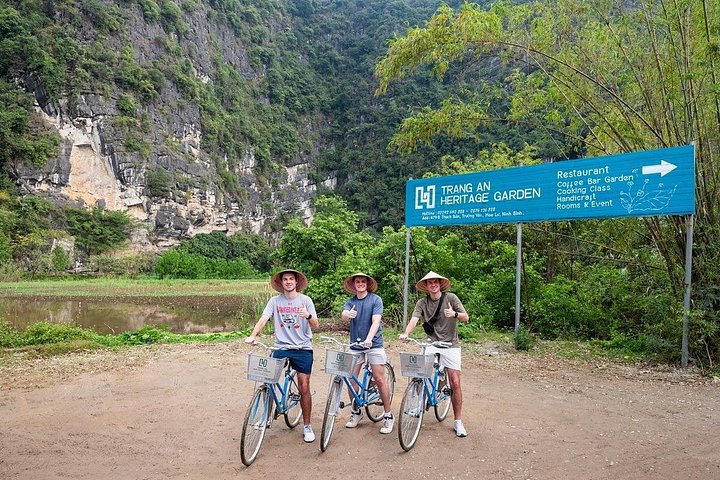 Full-day tour exploring Ninh Binh's heritage sites, including Hoa Lu, Tam Coc, and Mua Cave, from Hanoi, photo 23 | wizardtrip