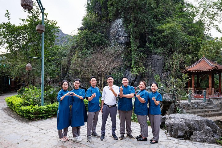 Full-day tour exploring Ninh Binh's heritage sites, including Hoa Lu, Tam Coc, and Mua Cave, from Hanoi, photo 43 | wizardtrip
