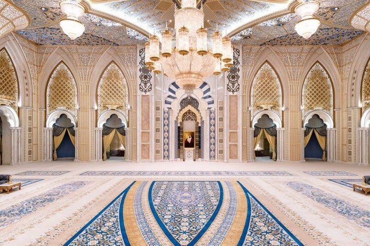 Visite d'une demi-journée des sites emblématiques d'Abu Dhabi, y compris la Grande Mosquée et l'Emirates Palace, photo 14 | wizardtrip
