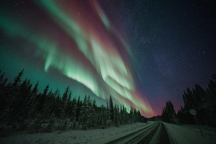 Chase the Northern Lights in Rovaniemi with a small group, professional photos, and a refund guarantee, photo 6 | wizardtrip