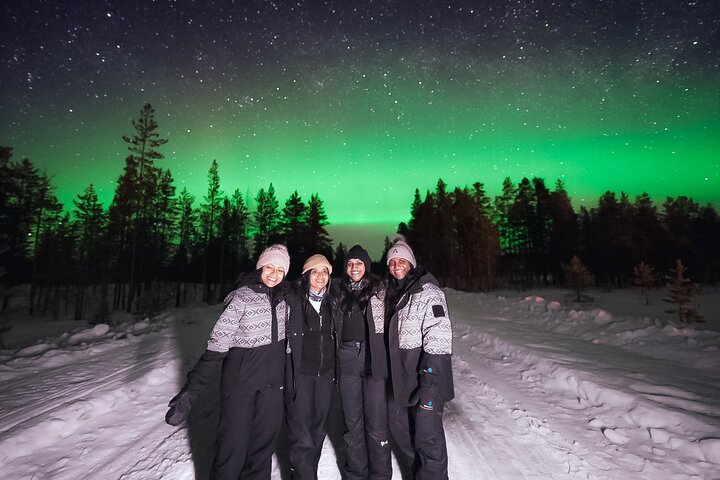 Chase the Northern Lights in Rovaniemi with a small group, professional photos, and a refund guarantee, photo 12 | wizardtrip