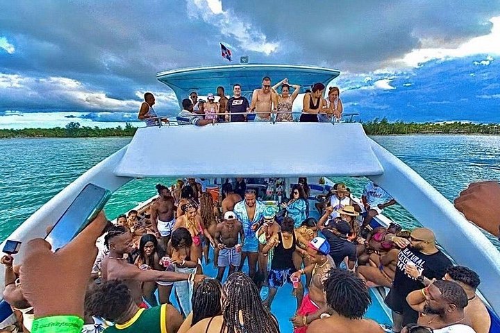 Festbåttur kun for voksne i Punta Cana med snorkling, åpen bar og DJ, foto 12 | wizardtrip