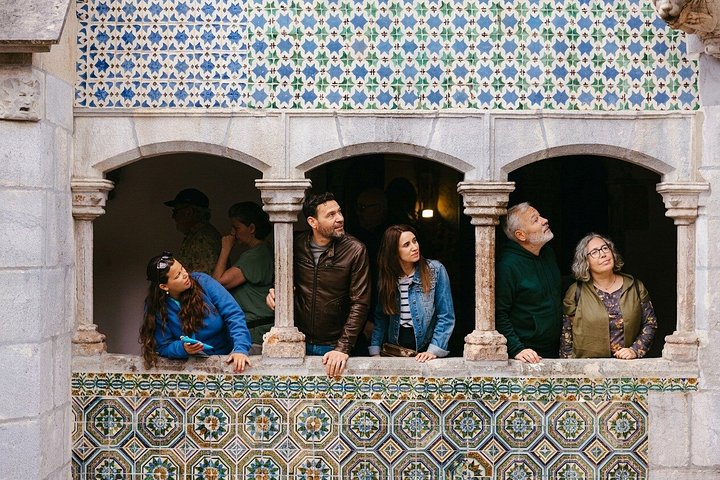 Explorez la région magique de Sintra, y compris le coloré Palais de Pena et la mystique Quinta da Regaleira, lors d'une visite guidée depuis Lisbonne, photo 18 | wizardtrip