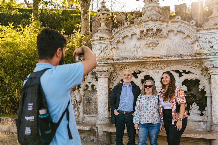 Explorez la région magique de Sintra, y compris le coloré Palais de Pena et la mystique Quinta da Regaleira, lors d'une visite guidée depuis Lisbonne, photo 21 | wizardtrip