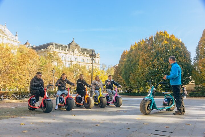 Verken de bezienswaardigheden van Boedapest op een leuke en spannende MonsteRoller e-scooter tour, foto 8 | wizardtrip