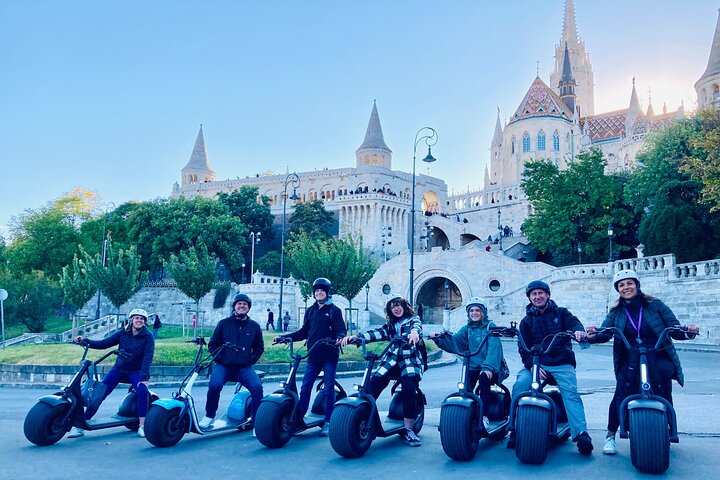 Verken de bezienswaardigheden van Boedapest op een leuke en spannende MonsteRoller e-scooter tour, foto 11 | wizardtrip
