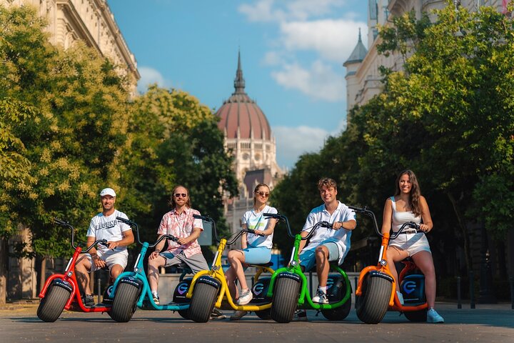 Verken de bezienswaardigheden van Boedapest op een leuke en spannende MonsteRoller e-scooter tour, foto 13 | wizardtrip