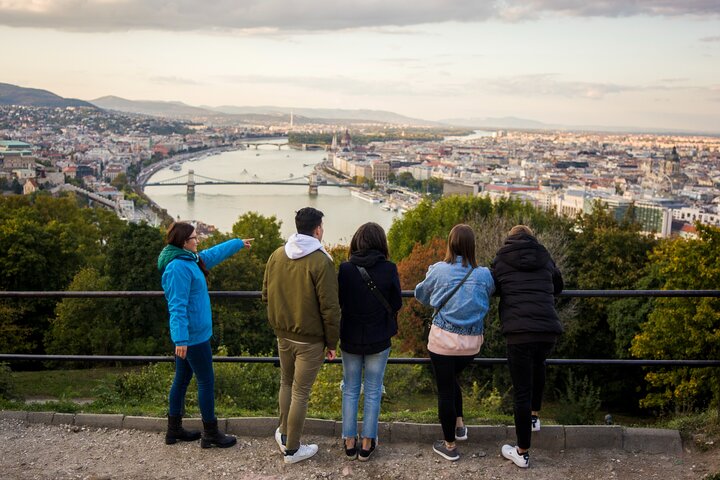 Verken de bezienswaardigheden van Boedapest op een leuke en spannende MonsteRoller e-scooter tour, foto 17 | wizardtrip