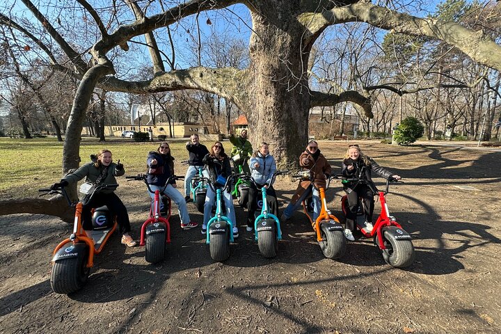 Verken de bezienswaardigheden van Boedapest op een leuke en spannende MonsteRoller e-scooter tour, foto 20 | wizardtrip