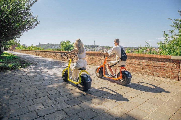 Verken de bezienswaardigheden van Boedapest op een leuke en spannende MonsteRoller e-scooter tour, foto 24 | wizardtrip
