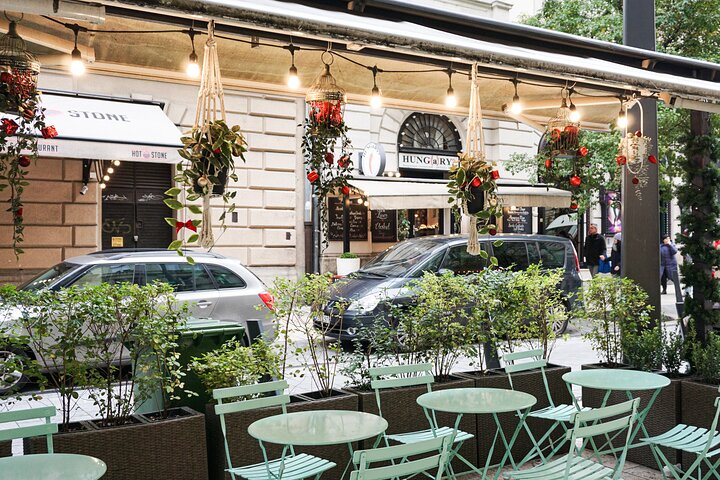 Lær at lave traditionelle ungarske kagekager (Kürtőskalács) på et sjovt værksted i Budapest, foto 23 | wizardtrip