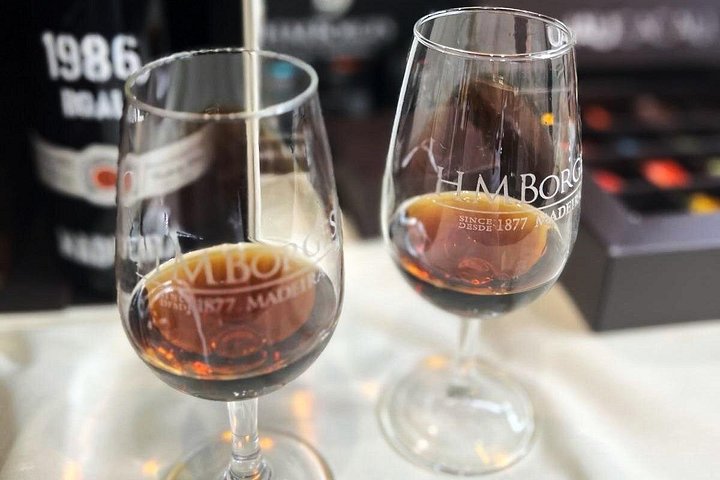 Um tour a pé gastronómico e cultural no Funchal, Madeira, provando comida e vinho locais, foto 24 | wizardtrip