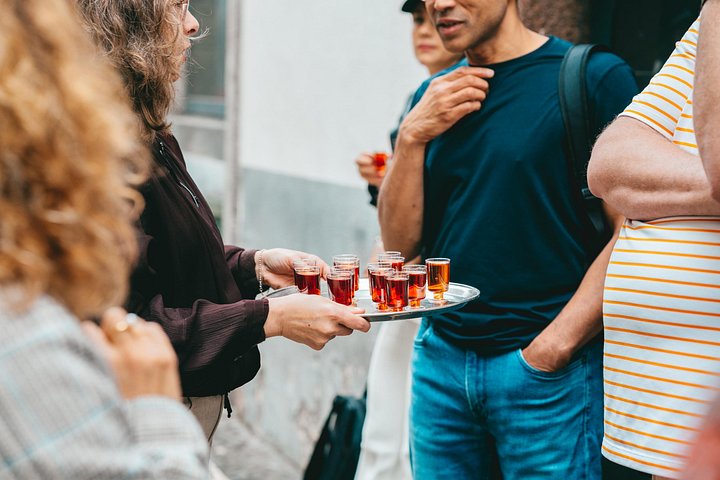 Um tour a pé gastronómico e cultural no Funchal, Madeira, provando comida e vinho locais, foto 31 | wizardtrip